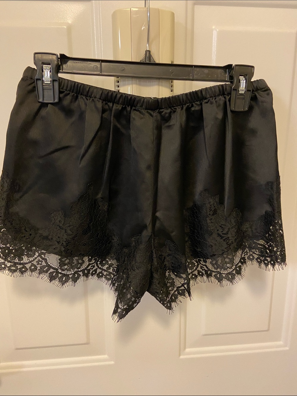 🖤Lace Trim  Shorts 🖤 - Picture 13 of 15